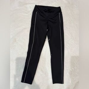 PINK Active Black Leggings w/ White Piping – Size M